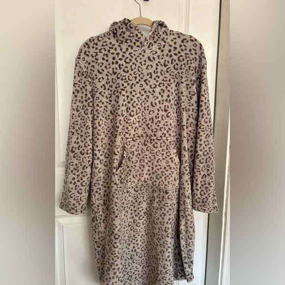 Animal print Hooded fleece bathrobe - Picture 1 of 2